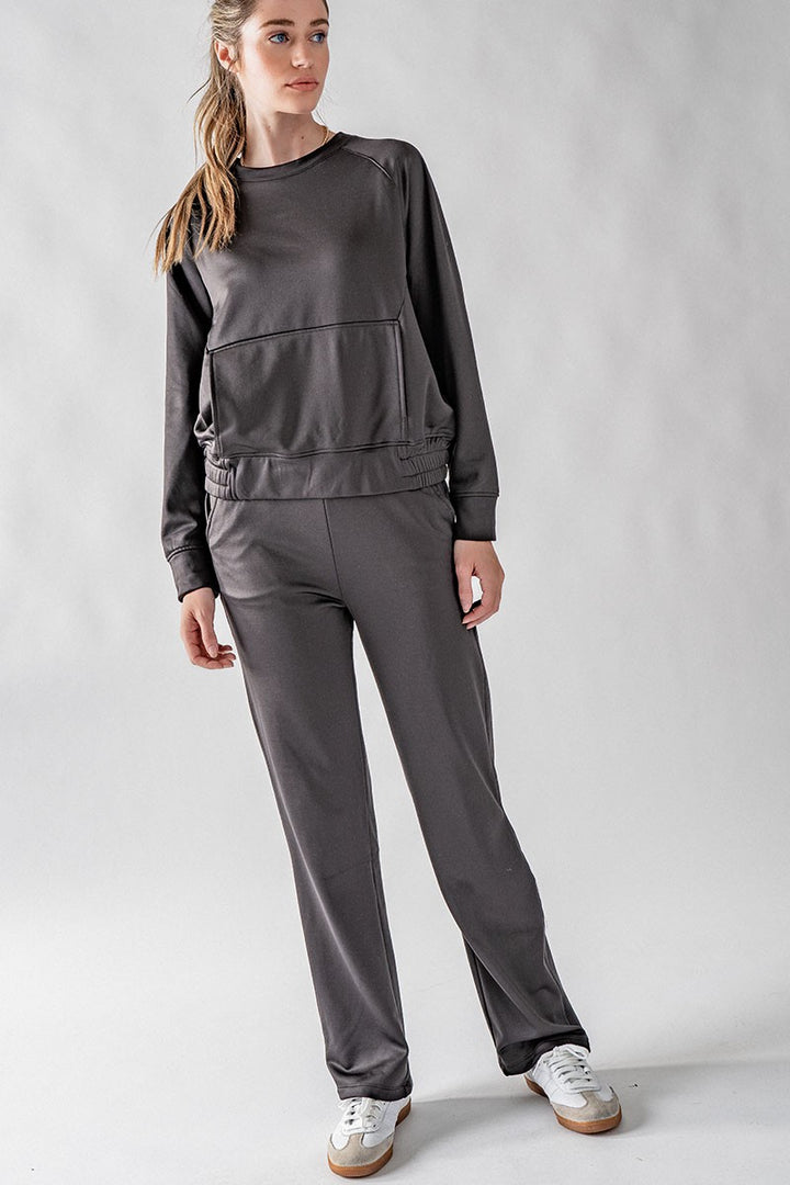 Relaxed Fit Elastic Waist Straight Leg Pants in Black - Women's Wholesale Casual Pants | Trend Notes