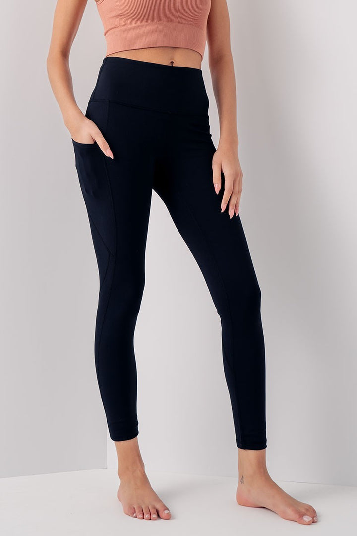 High Waist Performance Leggings with Side Pockets in Black - Women's Wholesale Leggings | Trend Notes