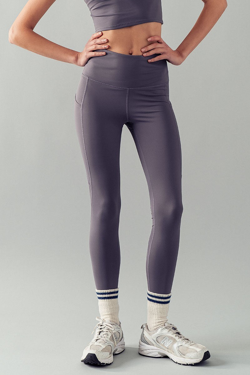 High Waist Performance Leggings with Side Pockets in Grey - Women's Wholesale Leggings | Trend Notes