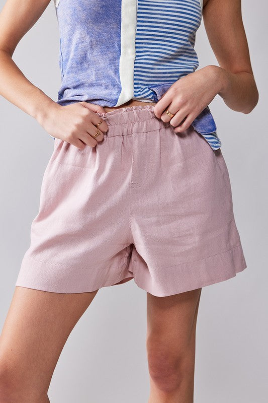 Comfy Elastic Waist Side Pockets Shorts in Pink - Women's Wholesale Shorts | Trend Notes