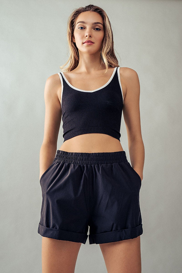 High-Waist Relaxed Shorts with Stretch Waistband in Black - Women's Wholesale Casual Shorts | Trend Notes
