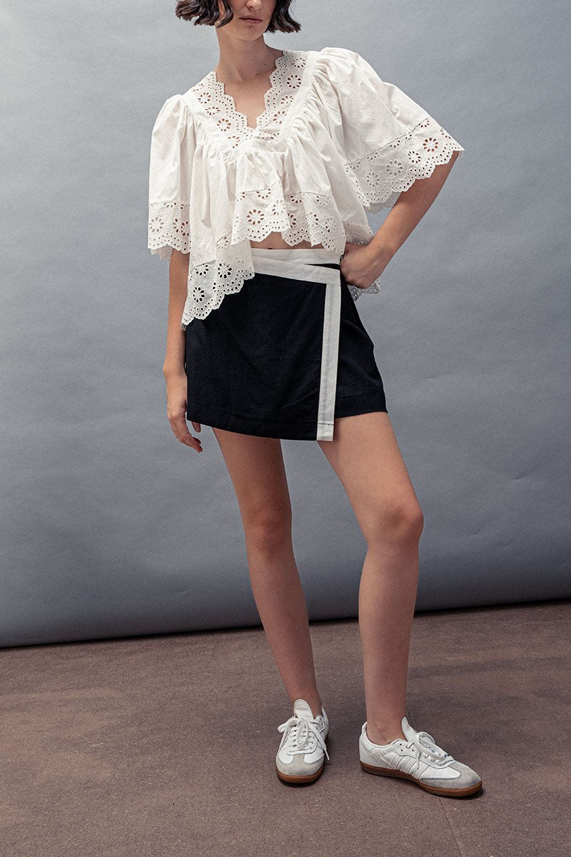  Contrast Band Detail Mini Skirt in Black - Women's Wholesale Mini Skirts | Trend Notes