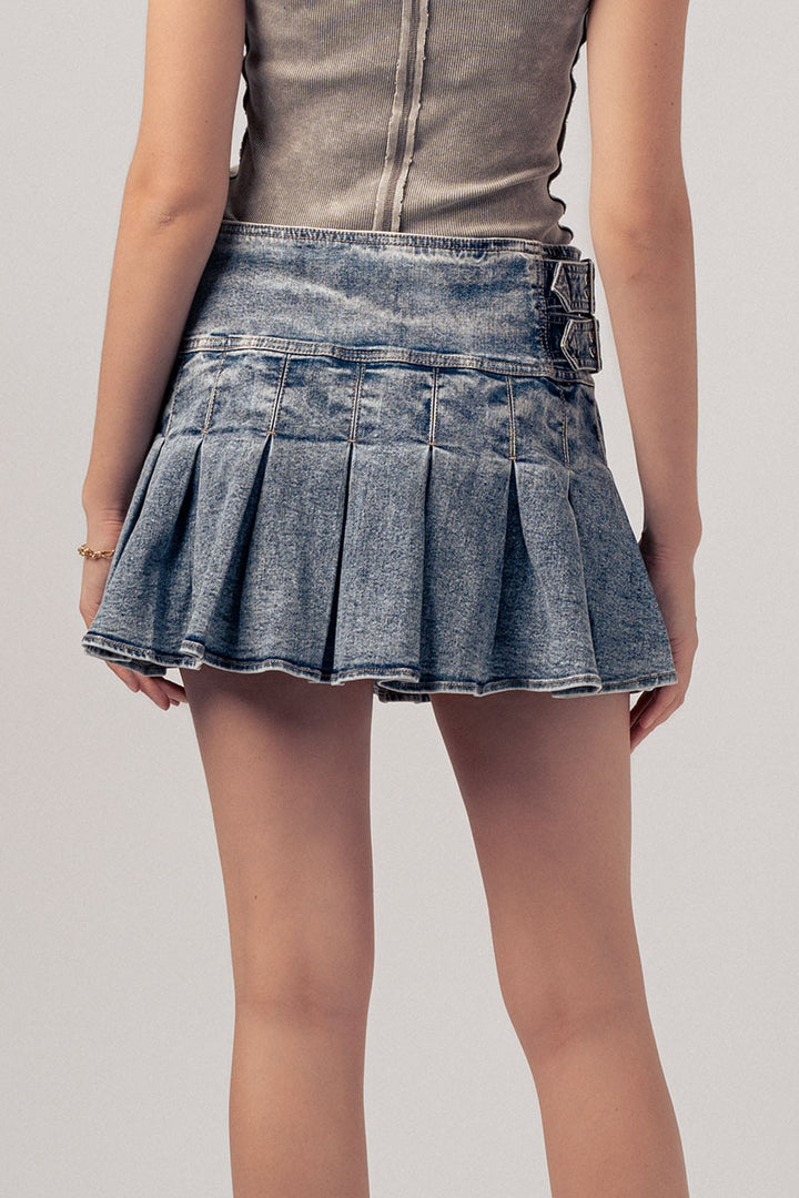 Acid Wash Pleated Denim Mini Skirt in Blue - Women's Wholesale Mini Skirts | Trend Notes