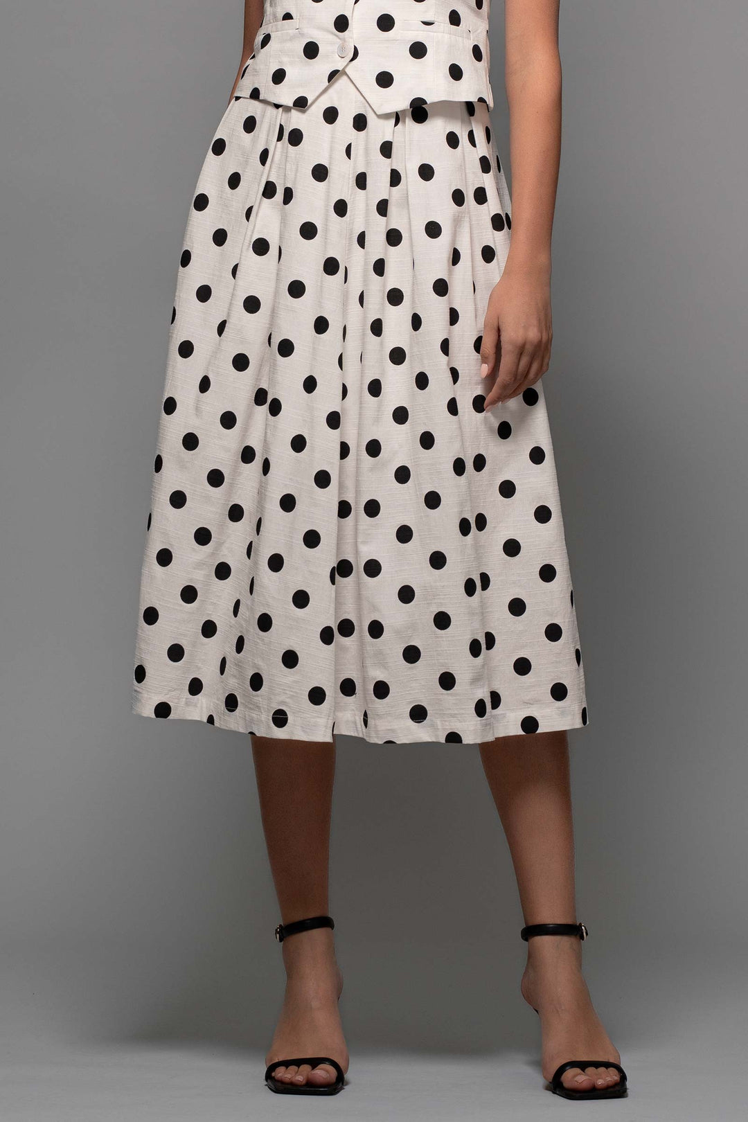 Polka Dot Pleated Woven Midi Skirt in White Black - Women's Wholesale Midi Skirts | Trend Notes
