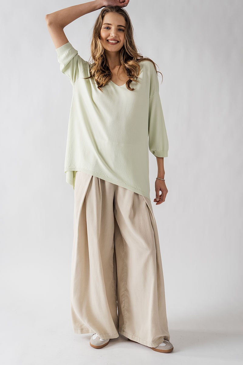 Relaxed Fit V-Neck Summer Casual Top in Green - Women's Wholesale Tunics | Trend Notes