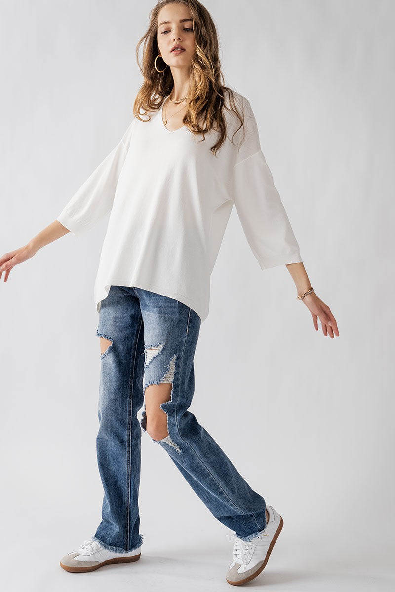 Relaxed Fit V-Neck Summer Casual Top in Off White - Women's Wholesale Tunics | Trend Notes