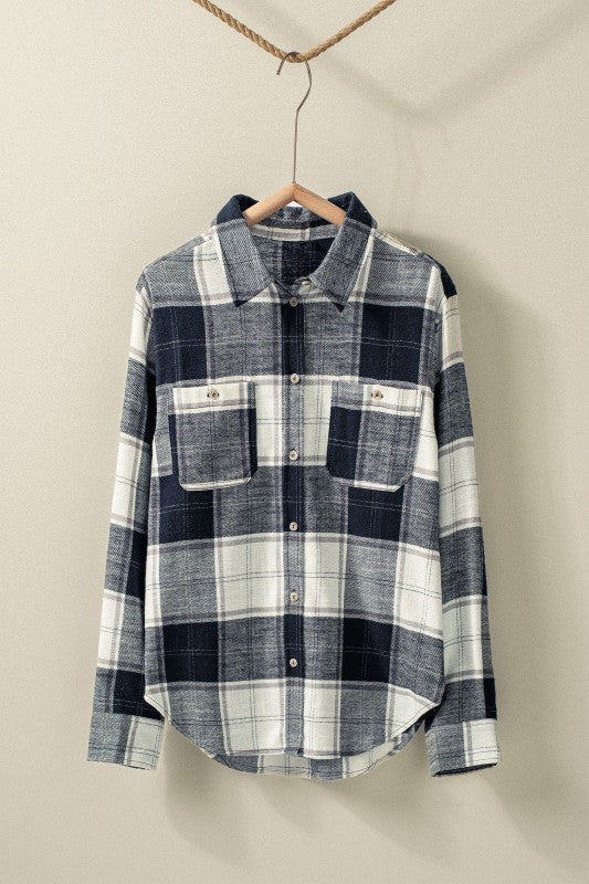 Plaid Flannel Button Up Shirt With Flap Pockets in Black - Women's Wholesale Shirts & Blouses | Trend Notes
