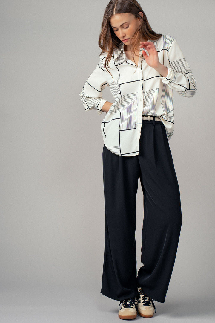 Geometric Print Casual Tops in Cream - Women's Wholesale Shirts & Blouses | Trend Notes