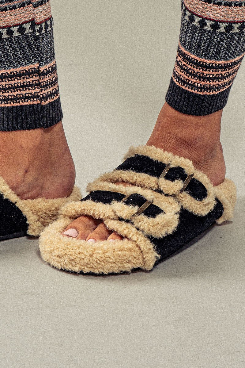 Furry and Comfy Open Toe Sandal Slipper in Black - Women's Wholesale Slippers | Trend Notes