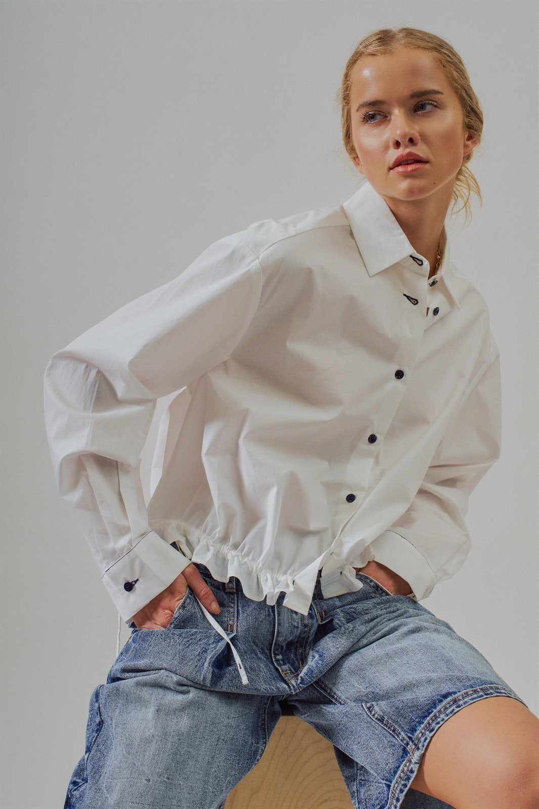 Drawstring Hem Cotton Button Down Shirt Old Money Coastal Gr in White - Women's Wholesale Blankets | Trend Notes
