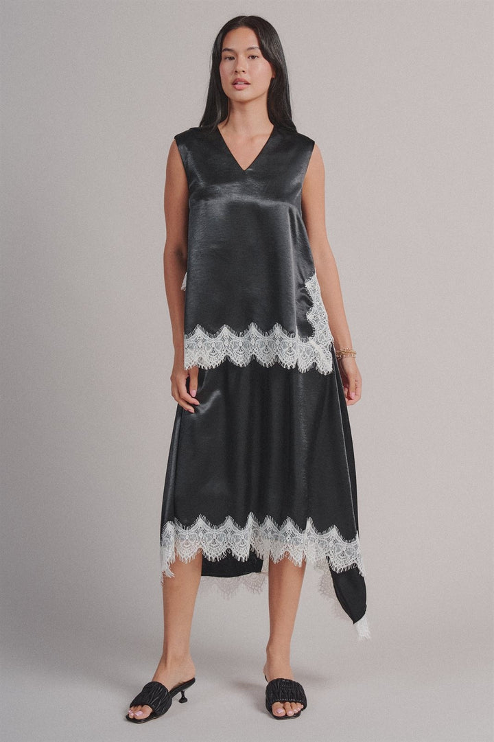 Satin Lace Trim Sleeveless V-Neck Top in Black - Women's Wholesale Shirts & Blouses | Trend Notes