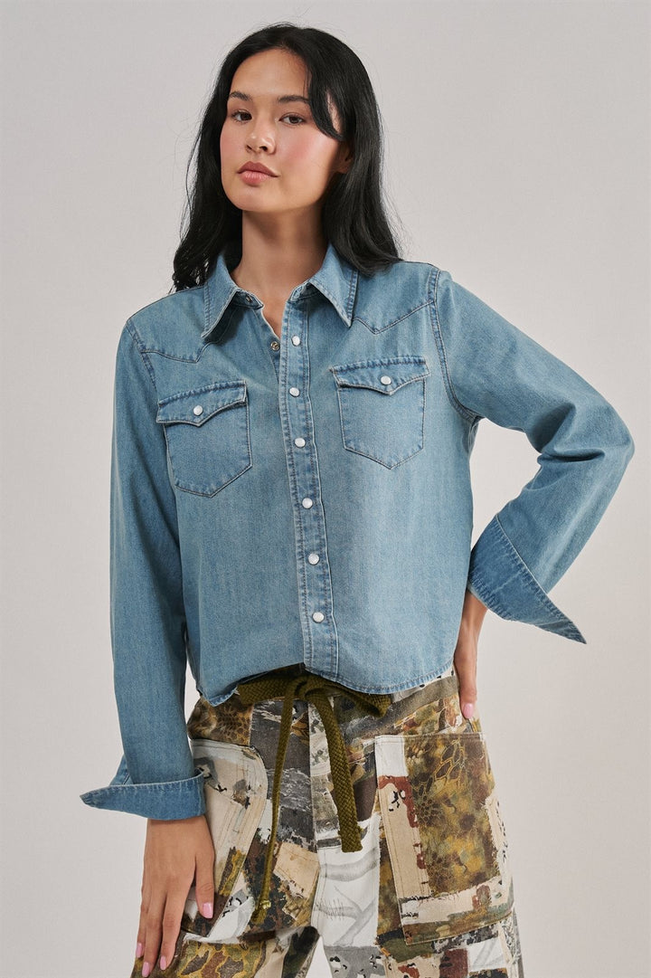 Western Pearl Snap Denim Shirt in Denim Blue - Women's Wholesale Shirts & Blouses | Trend Notes