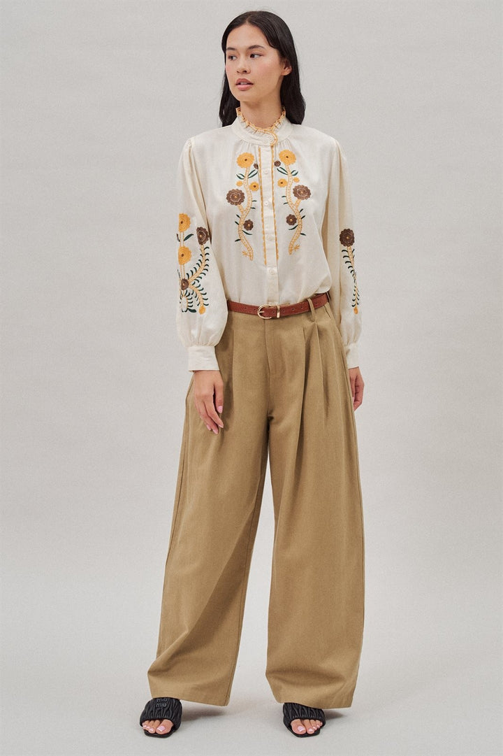 Embroidered Ruffle Neck Blouse in Western Folk Style in Ivory - Women's Wholesale Blankets | Trend Notes
