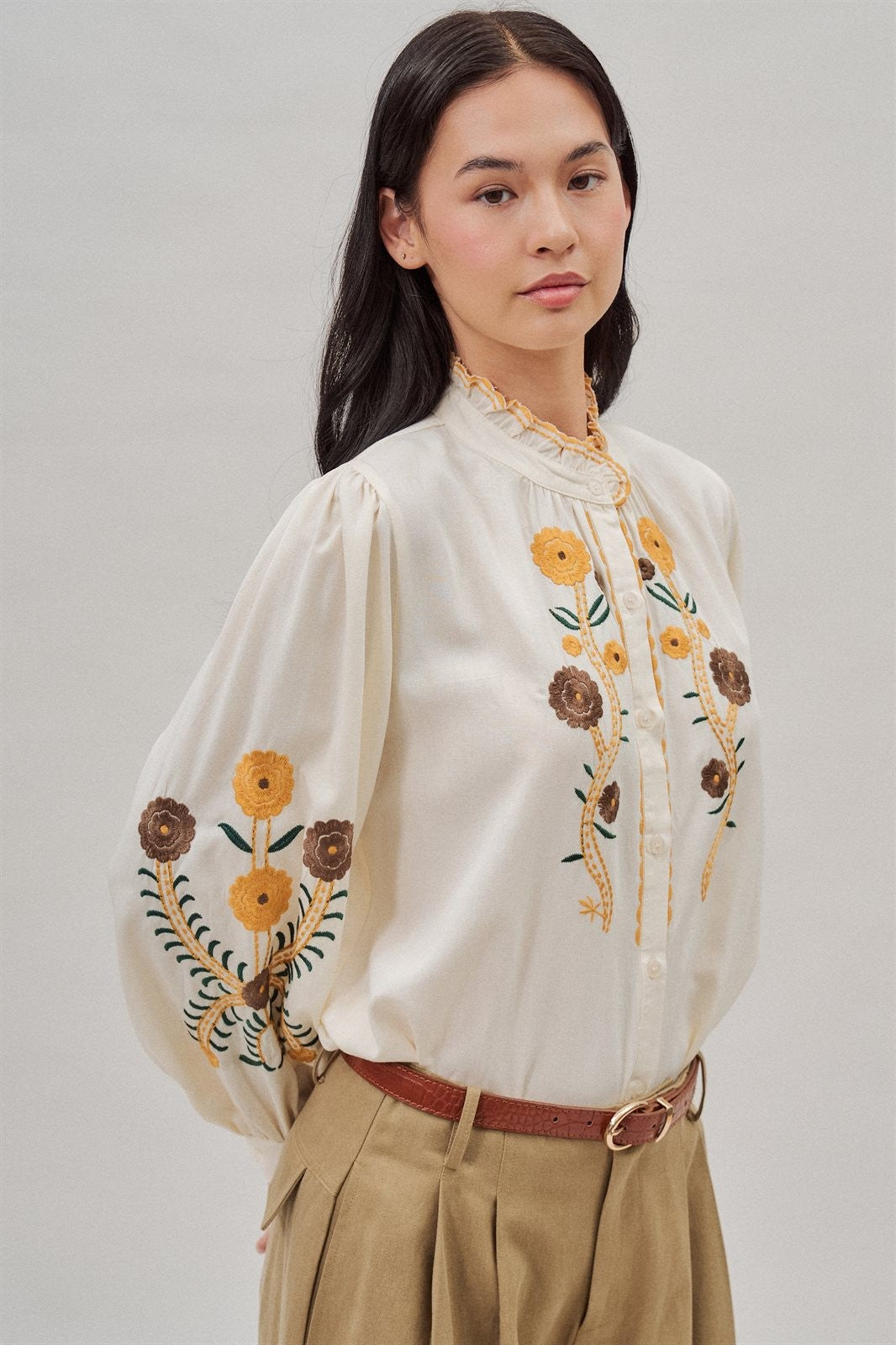 Embroidered Ruffle Neck Blouse in Western Folk Style in Ivory - Women's Wholesale Blankets | Trend Notes