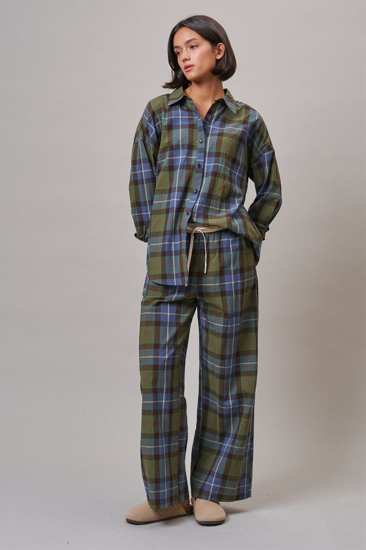Cotton Plaid Button-Down Collared Shirt in Green - Women's Wholesale Shirts & Blouses | Trend Notes