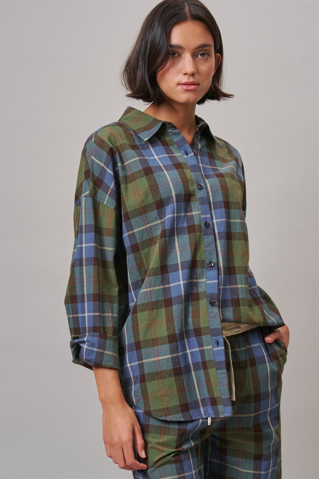 Cotton Plaid Button-Down Collared Shirt in Green - Women's Wholesale Shirts & Blouses | Trend Notes