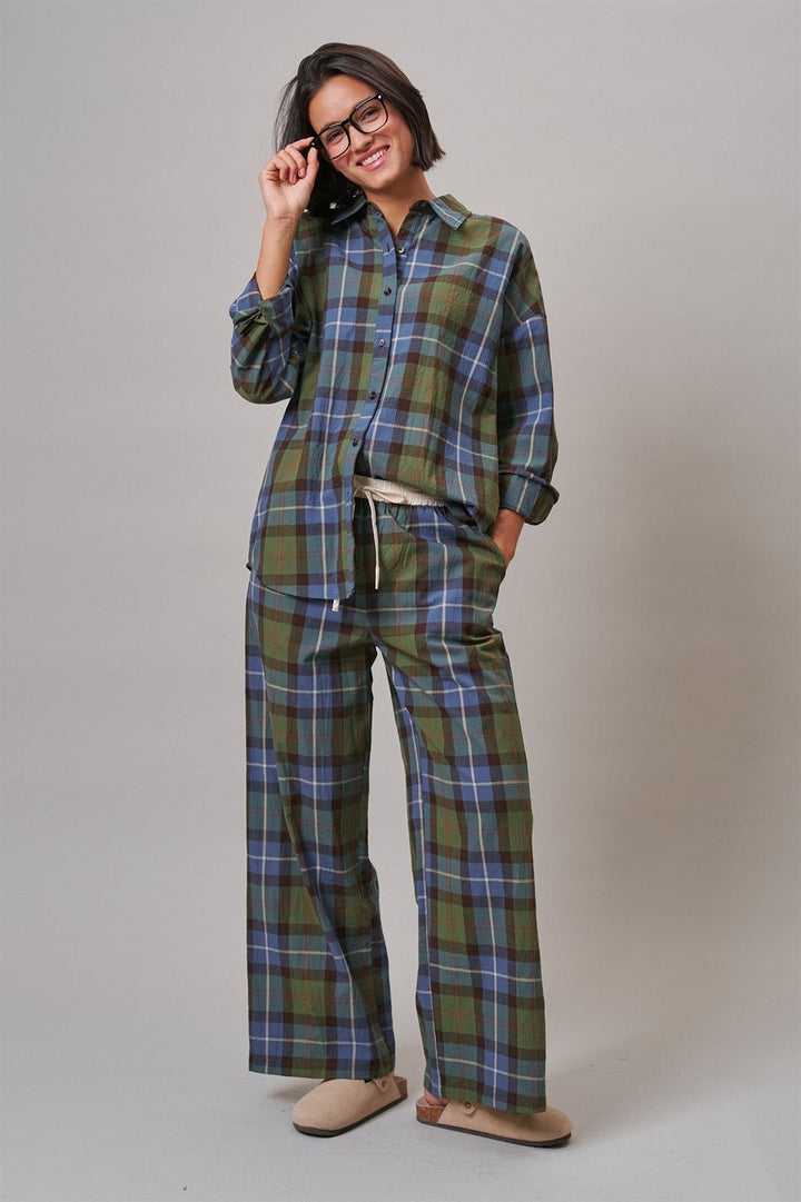 Cotton Plaid Button-Down Collared Shirt in Green - Women's Wholesale Shirts & Blouses | Trend Notes