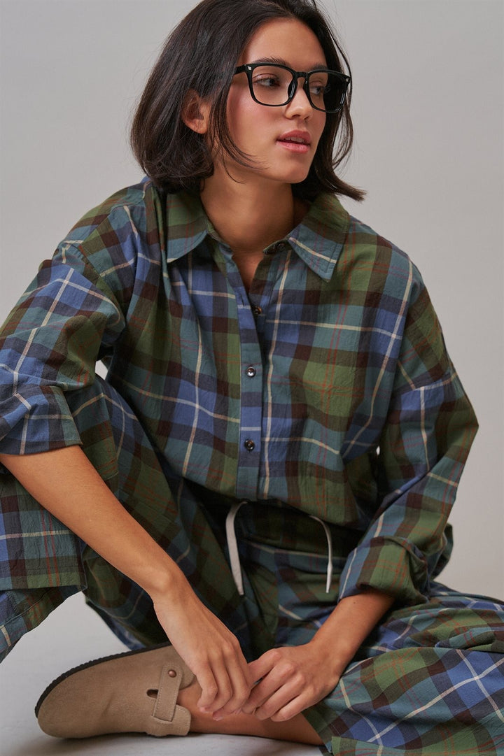 Cotton Plaid Button-Down Collared Shirt in Green - Women's Wholesale Shirts & Blouses | Trend Notes