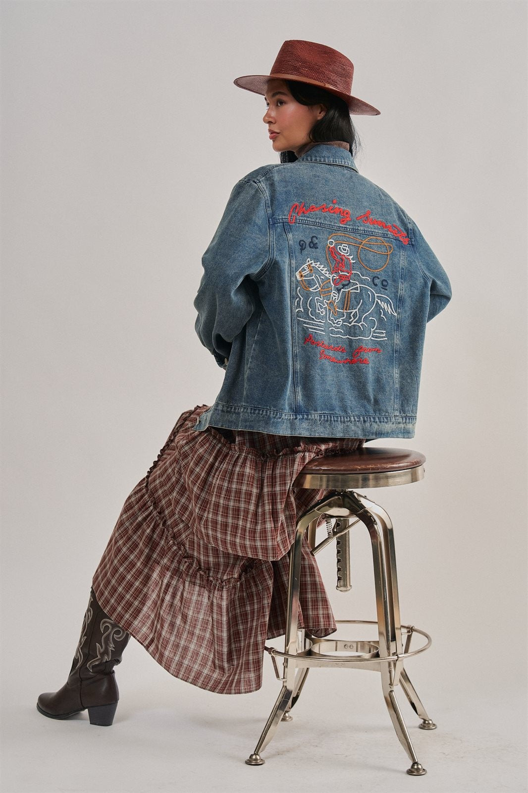 Embroidered Cotton Denim Western Trucker Jacket in Denim - Women's Wholesale Jackets & Blazers | Trend Notes