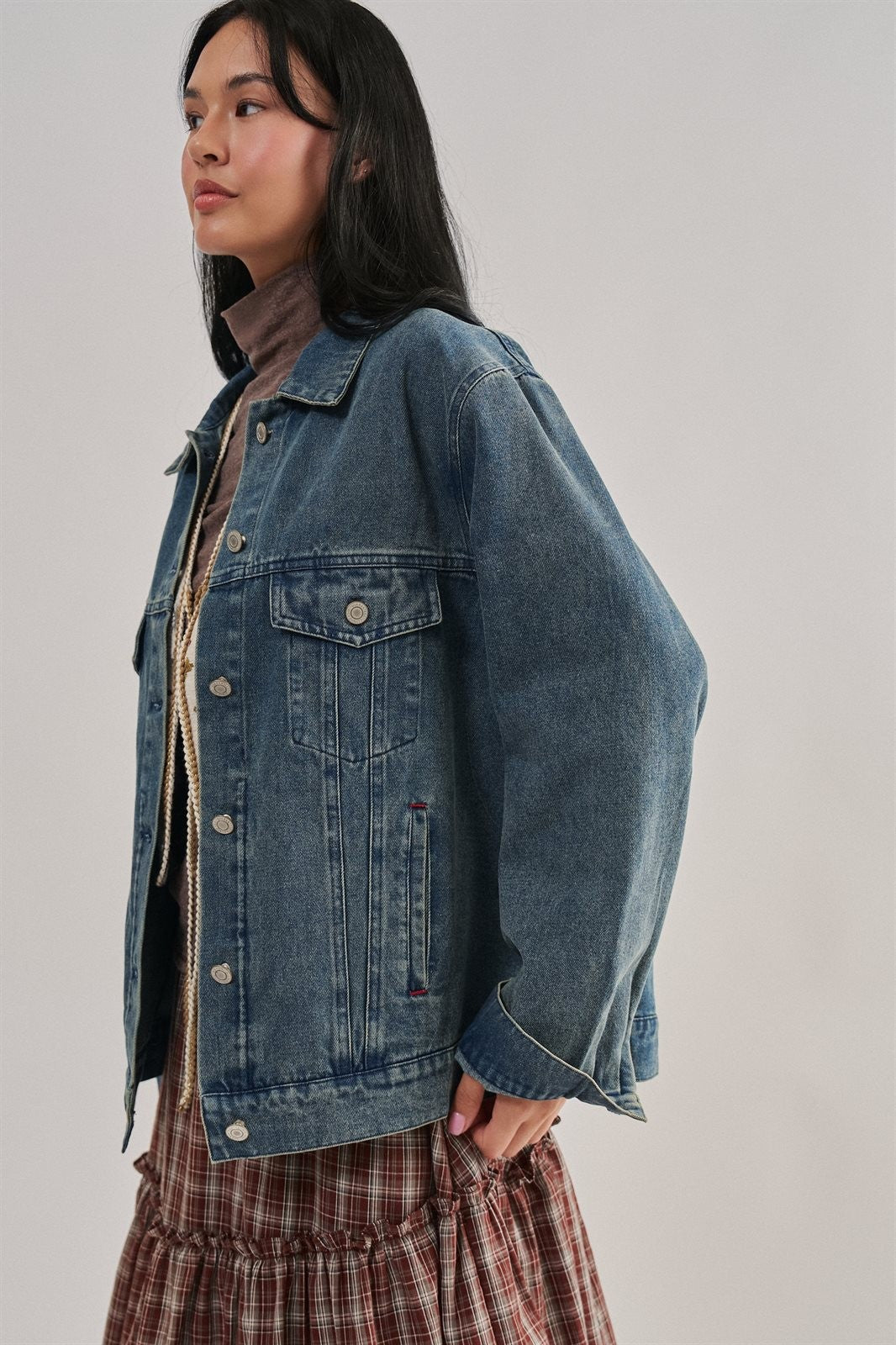 Embroidered Cotton Denim Western Trucker Jacket in Denim - Women's Wholesale Jackets & Blazers | Trend Notes