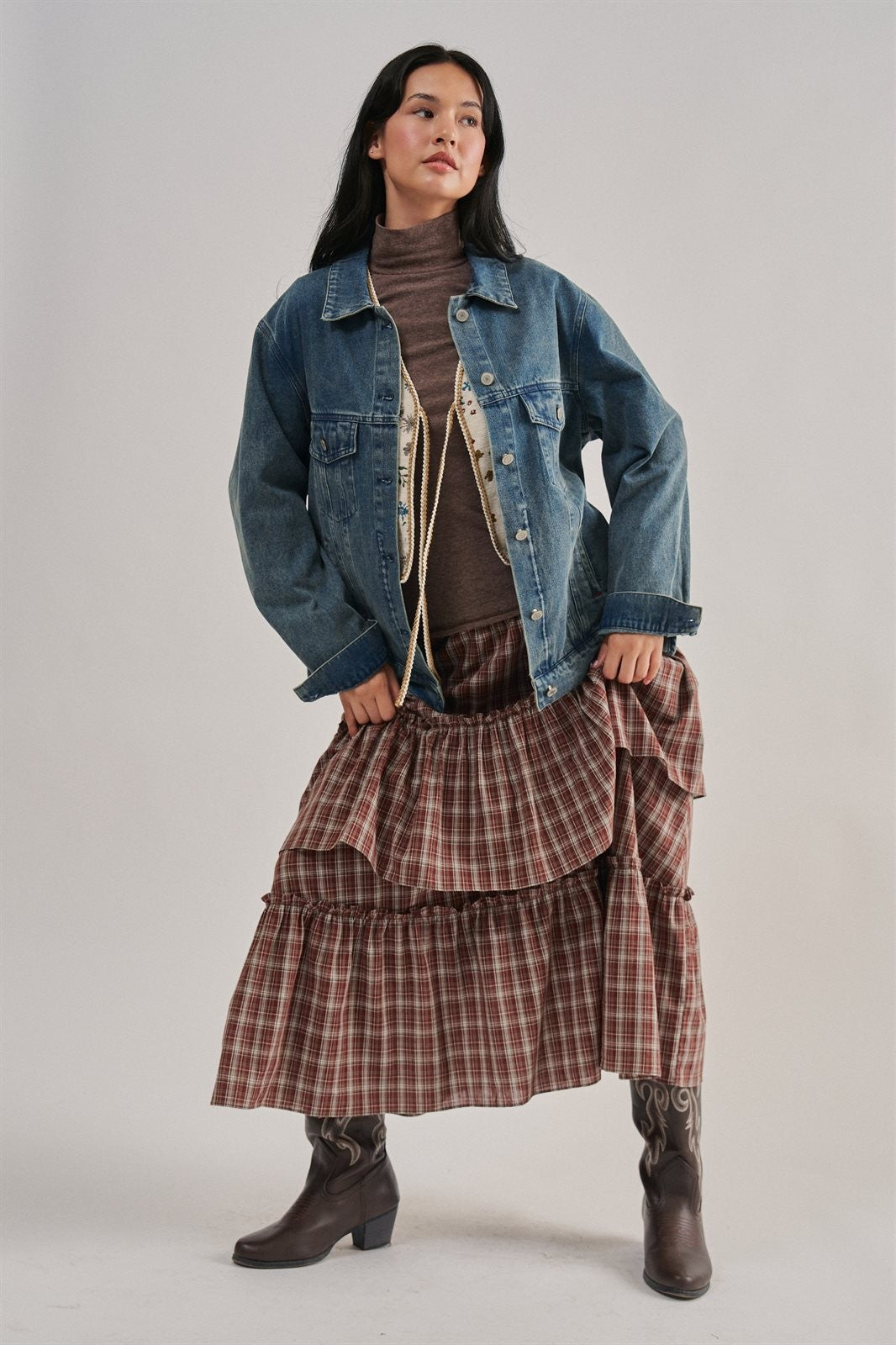 Embroidered Cotton Denim Western Trucker Jacket in Denim - Women's Wholesale Jackets & Blazers | Trend Notes