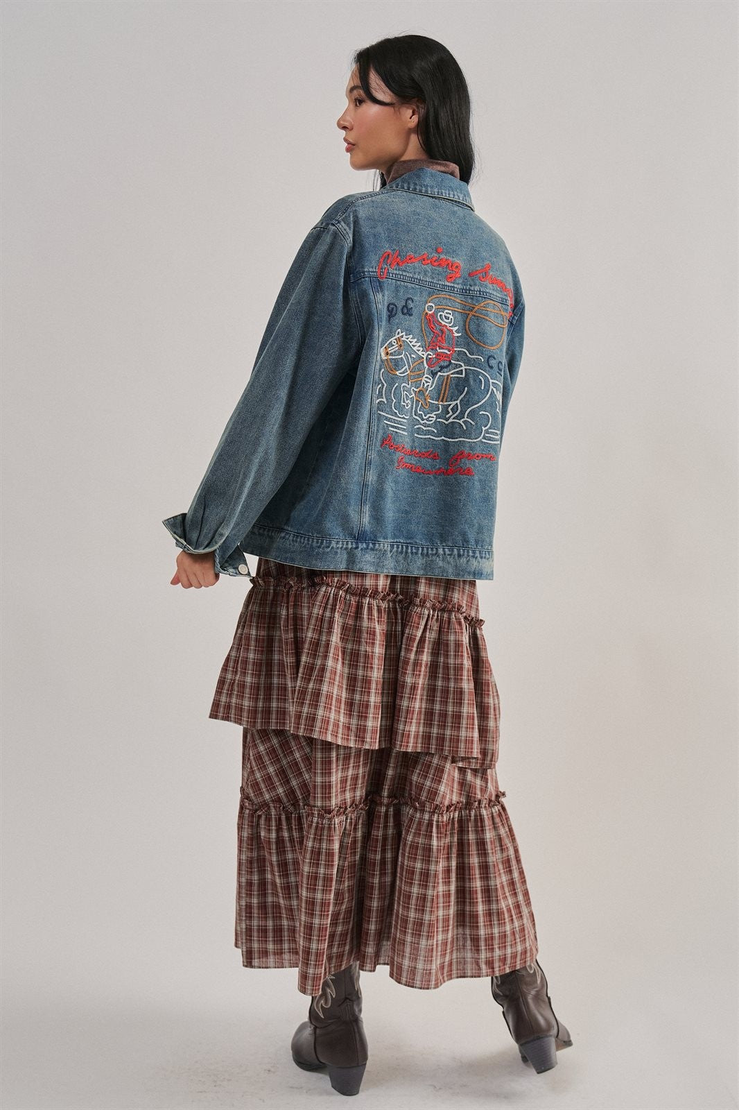 Embroidered Cotton Denim Western Trucker Jacket in Denim - Women's Wholesale Jackets & Blazers | Trend Notes