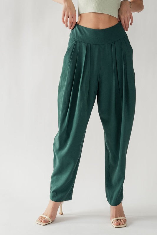 Relaxed Pleated Pants with Wide Waistband in Green - Women's Wholesale Pants | Trend Notes
