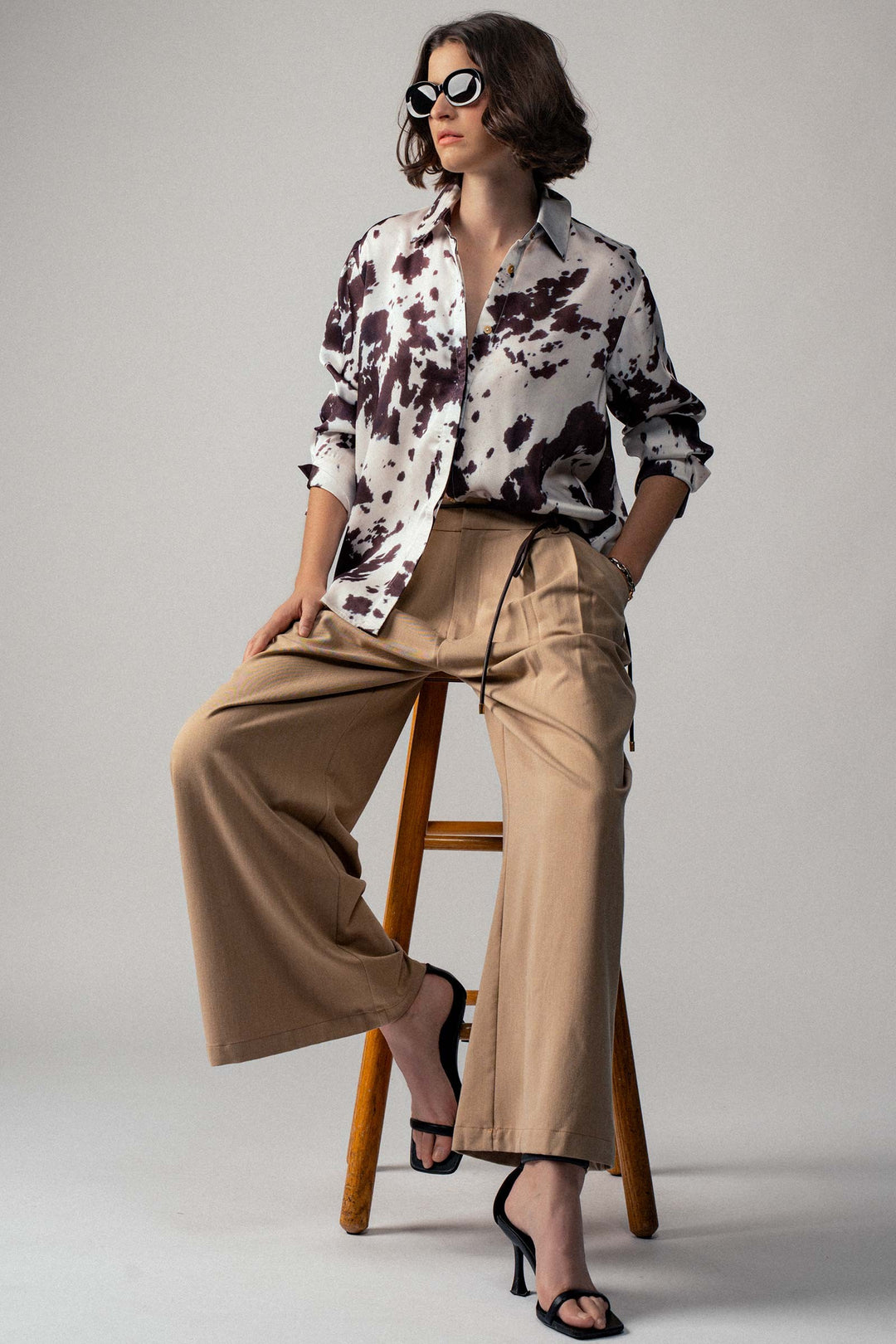 Sit Pretty Front Pleat Trousers in Khaki - Women's Wholesale Dress Pants | Trend Notes