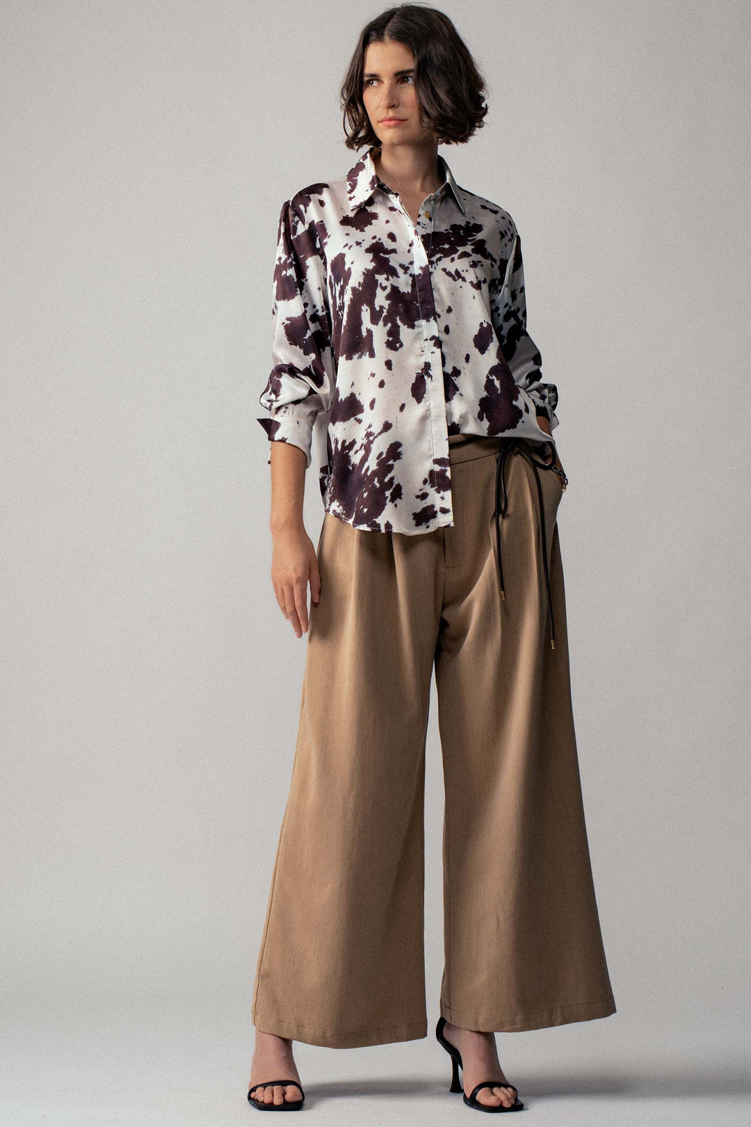 Sit Pretty Front Pleat Trousers in Khaki - Women's Wholesale Dress Pants | Trend Notes