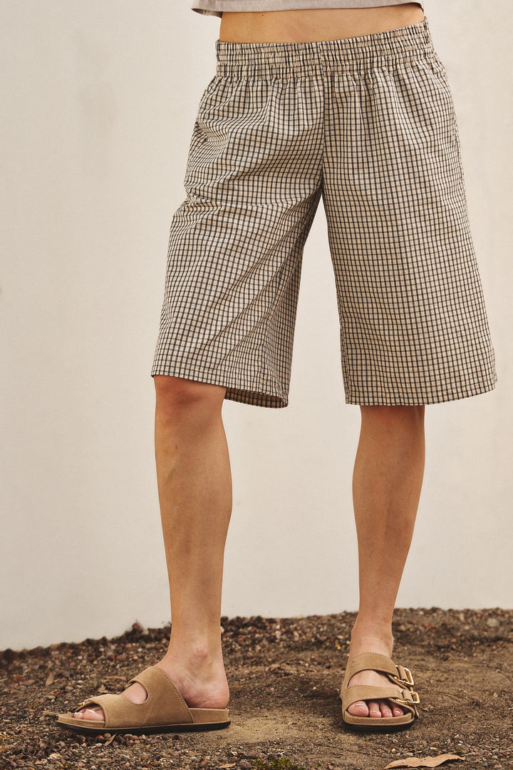 Laid Back Check Bermuda Short in Cream - Women's Wholesale Pants | Trend Notes