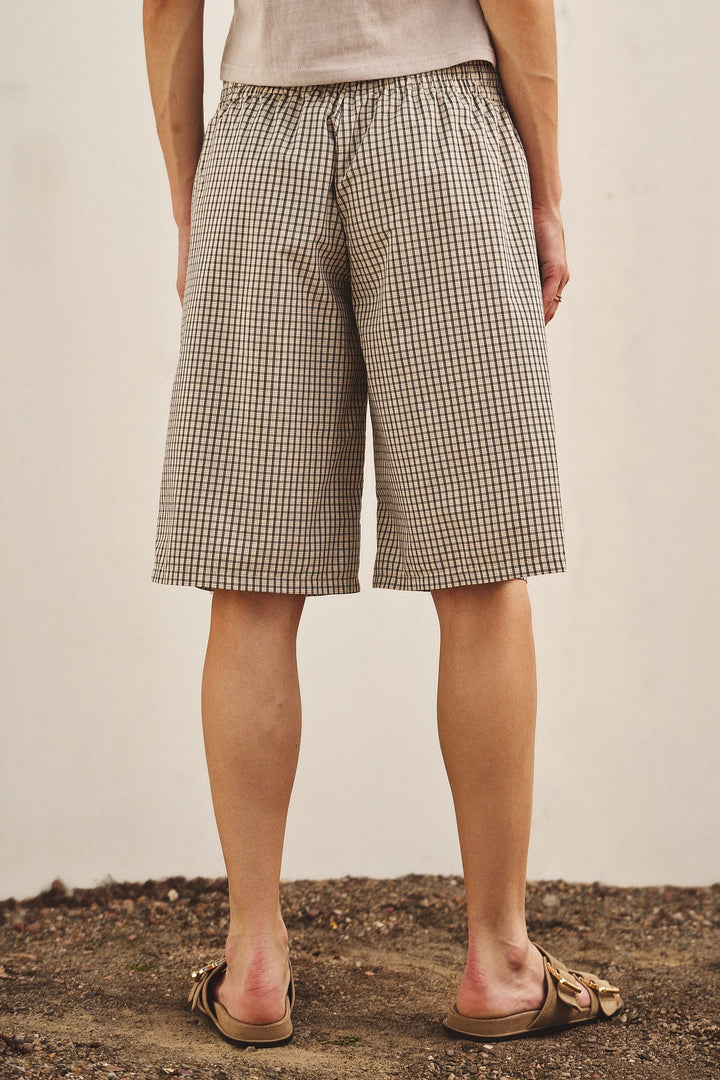 Laid Back Check Bermuda Short in Cream - Women's Wholesale Pants | Trend Notes