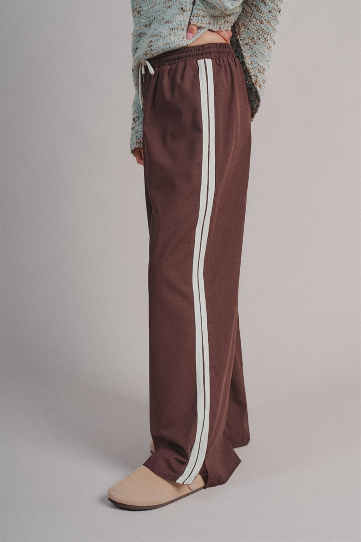 Side Stripe Drawstring Wide-Leg Pants in Brown - Women's Wholesale Casual Pants | Trend Notes