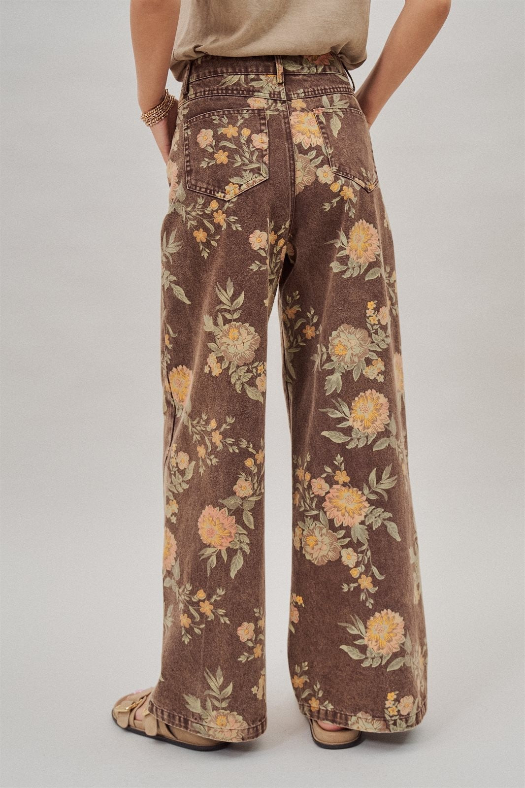 Brown Floral Print Wide-Leg Jeans in Brown - Women's Wholesale Pants | Trend Notes