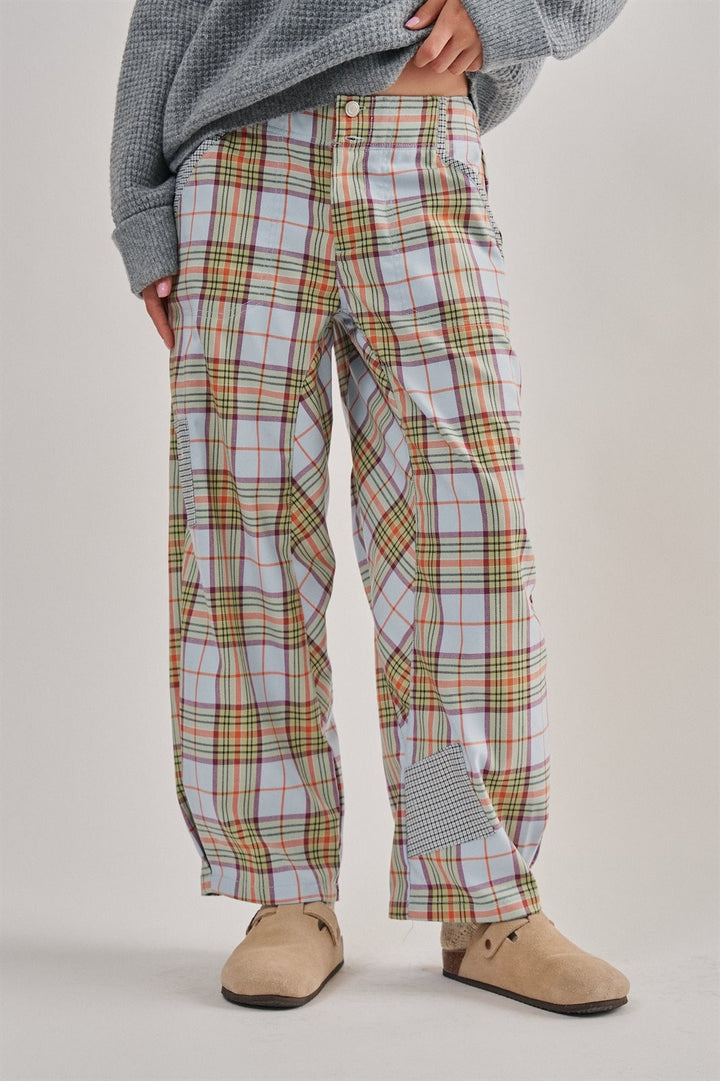 Plaid Barrel Leg Pant With Houndstooth Patch in Grey - Women's Wholesale Casual Pants | Trend Notes