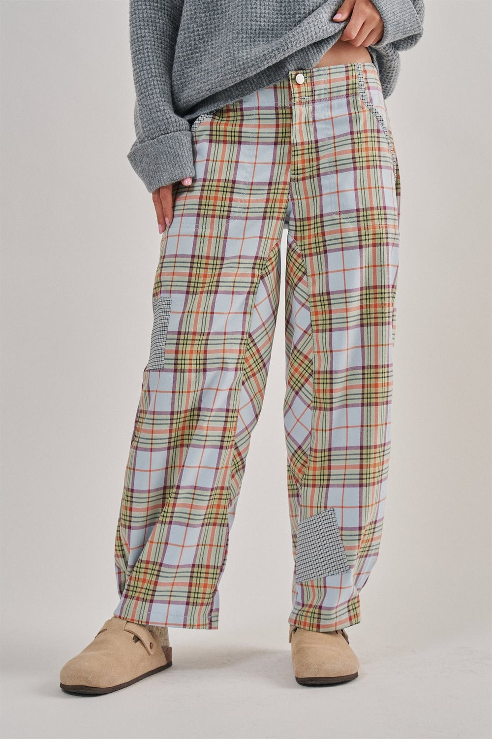 Plaid Barrel Leg Pant With Houndstooth Patch in Grey - Women's Wholesale Casual Pants | Trend Notes