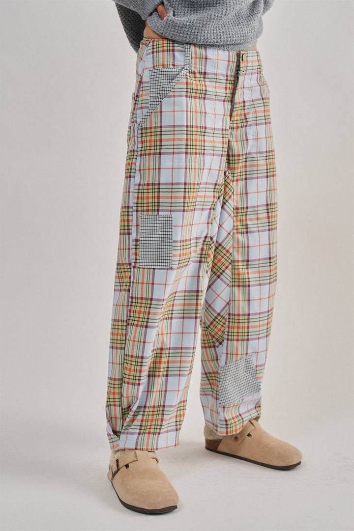 Plaid Barrel Leg Pant With Houndstooth Patch in Grey - Women's Wholesale Casual Pants | Trend Notes