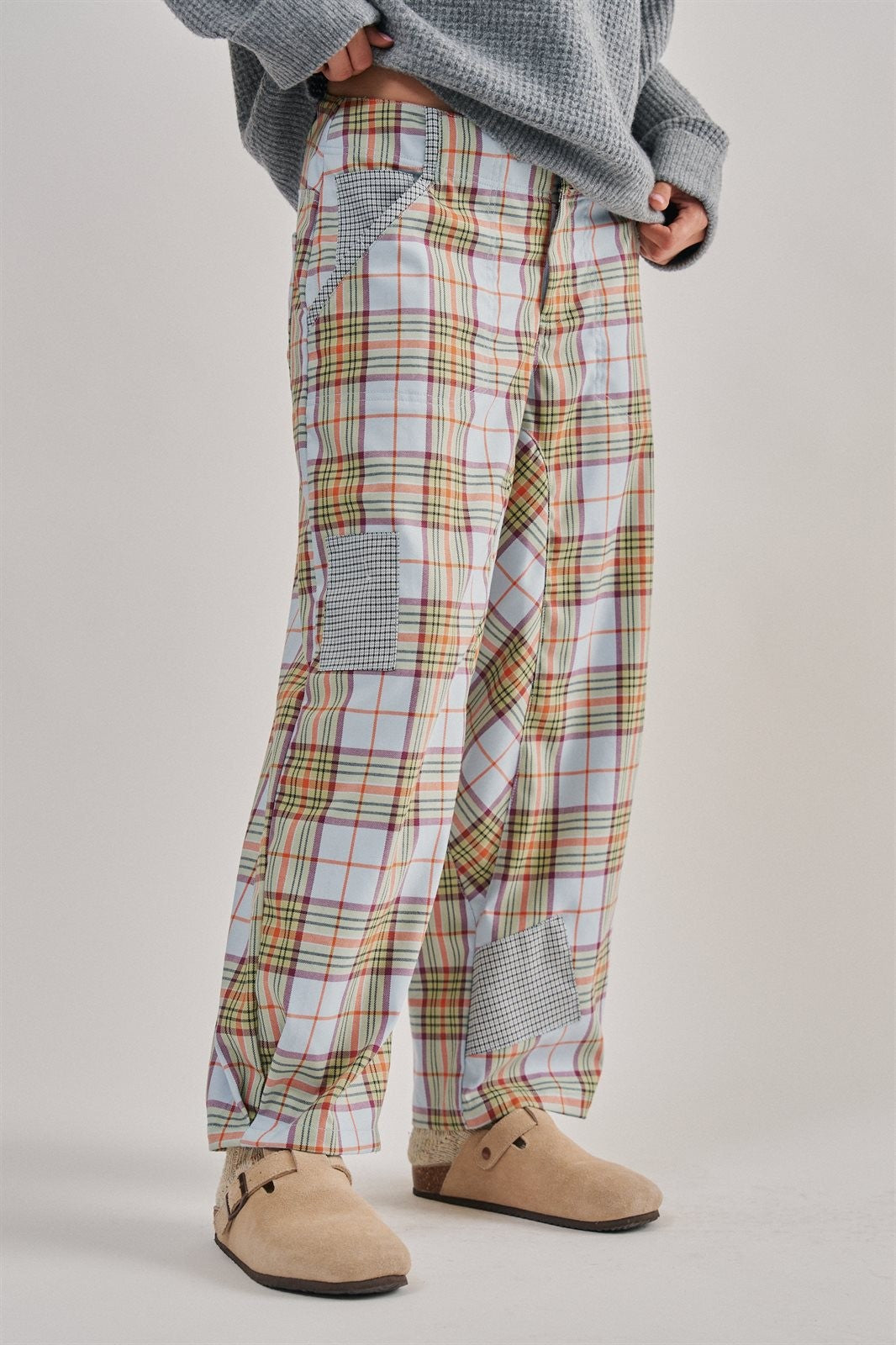 Plaid Barrel Leg Pant With Houndstooth Patch in Grey - Women's Wholesale Casual Pants | Trend Notes
