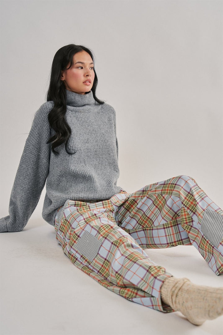 Plaid Barrel Leg Pant With Houndstooth Patch in Grey - Women's Wholesale Casual Pants | Trend Notes