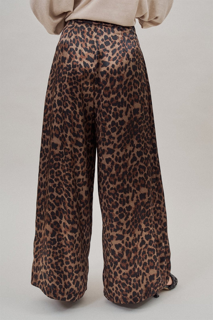 Leopard Print Satin Wide Leg Trousers in Leopard - Women's Wholesale Pants | Trend Notes