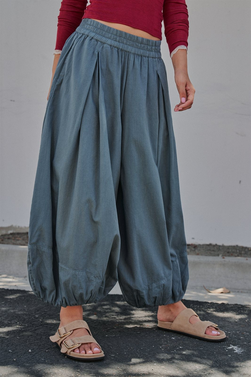Balloon Hem Wide Leg Pants in Vintage Navy - Women's Wholesale Casual Pants | Trend Notes