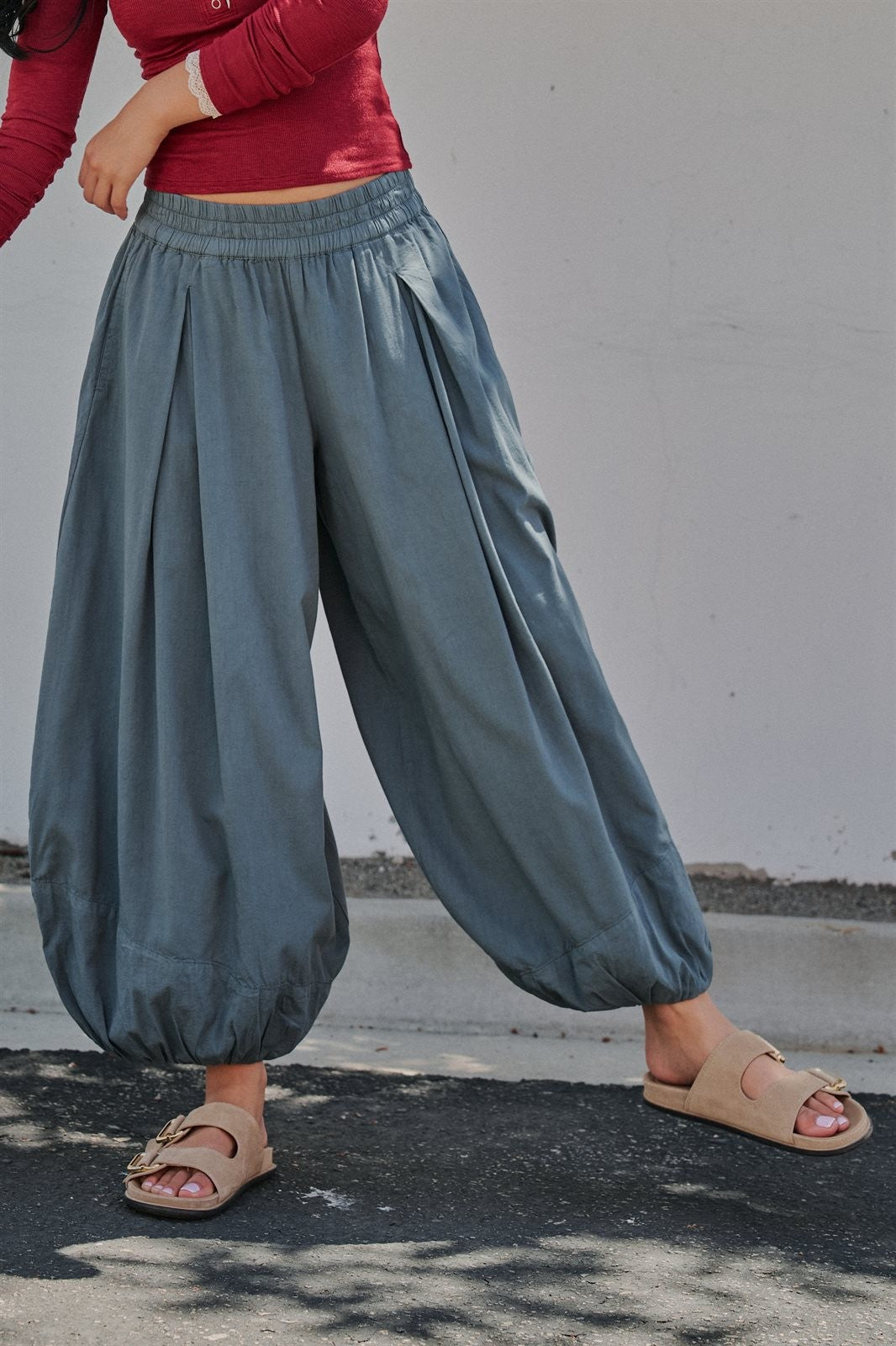 Balloon Hem Wide Leg Pants in Vintage Navy - Women's Wholesale Casual Pants | Trend Notes