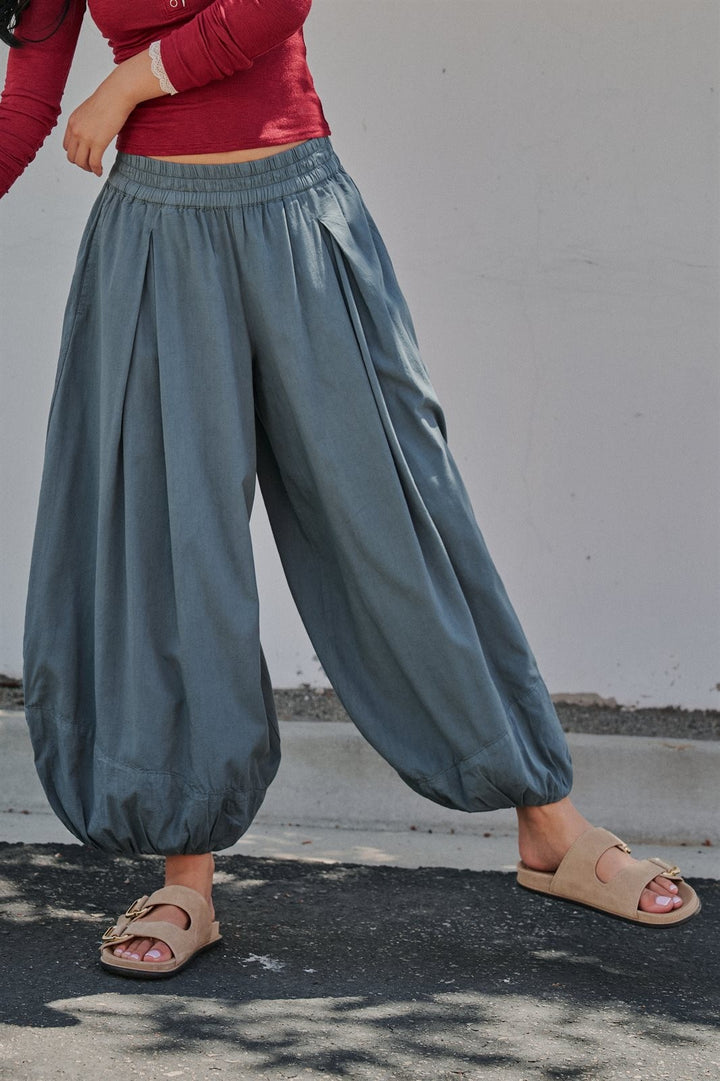 Balloon Hem Wide Leg Pants in Vintage Navy - Women's Wholesale Casual Pants | Trend Notes
