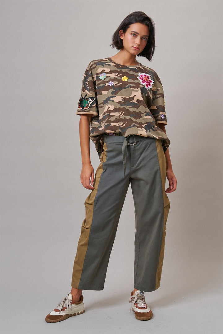 Two-Tone Colorblock Belted Wide Leg Pants in Olive - Women's Wholesale Casual Pants | Trend Notes