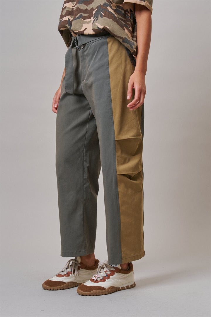 Two-Tone Colorblock Belted Wide Leg Pants in Olive - Women's Wholesale Casual Pants | Trend Notes