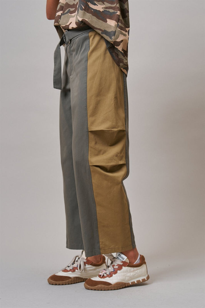 Two-Tone Colorblock Belted Wide Leg Pants in Olive - Women's Wholesale Casual Pants | Trend Notes