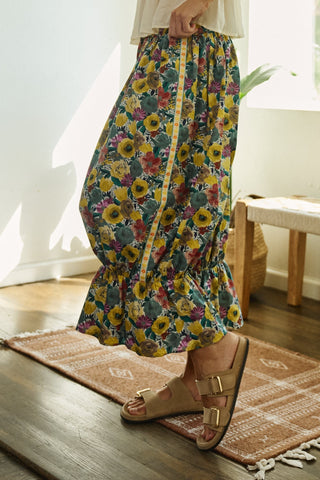 Painted Bloom Ruffle Balloon Pants in Green - Women's Wholesale Casual Pants | Trend Notes