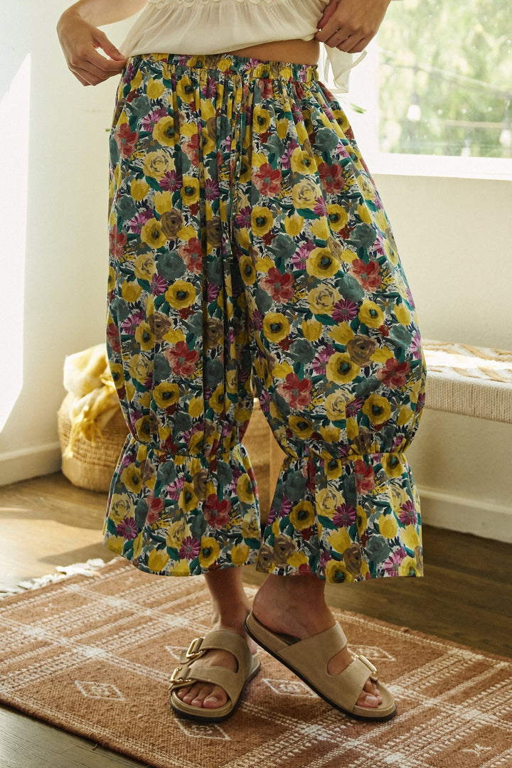 Painted Bloom Ruffle Balloon Pants in Green - Women's Wholesale Casual Pants | Trend Notes