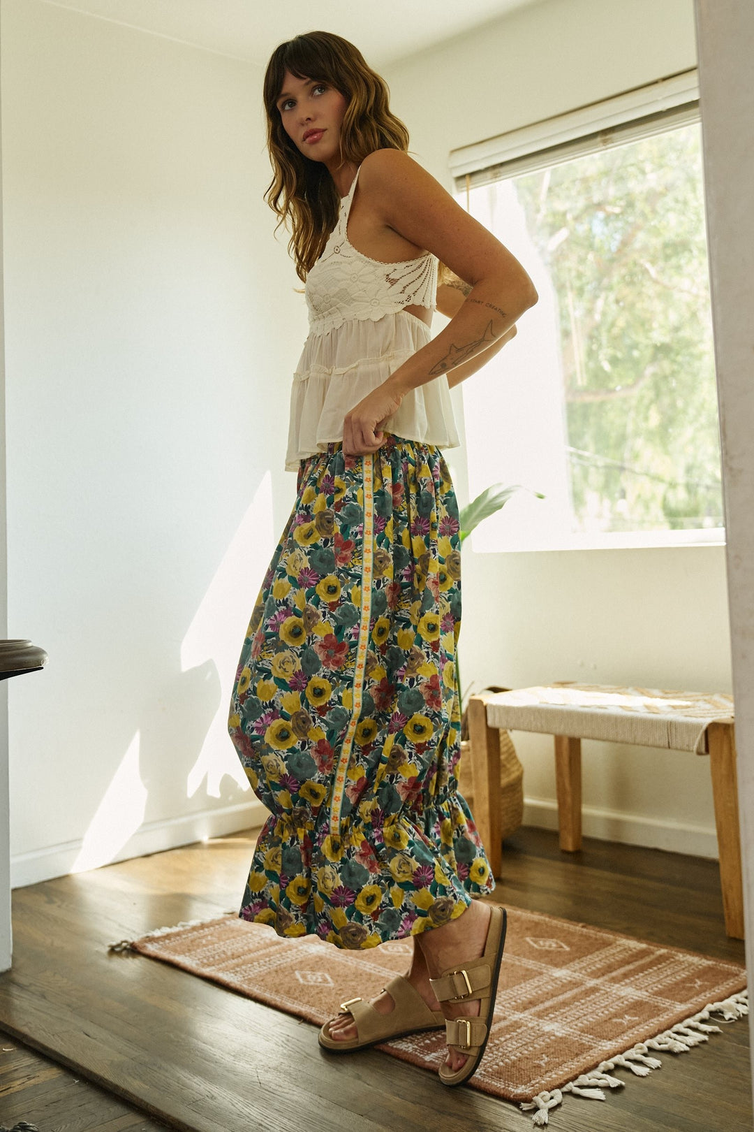 Painted Bloom Ruffle Balloon Pants in Green - Women's Wholesale Casual Pants | Trend Notes