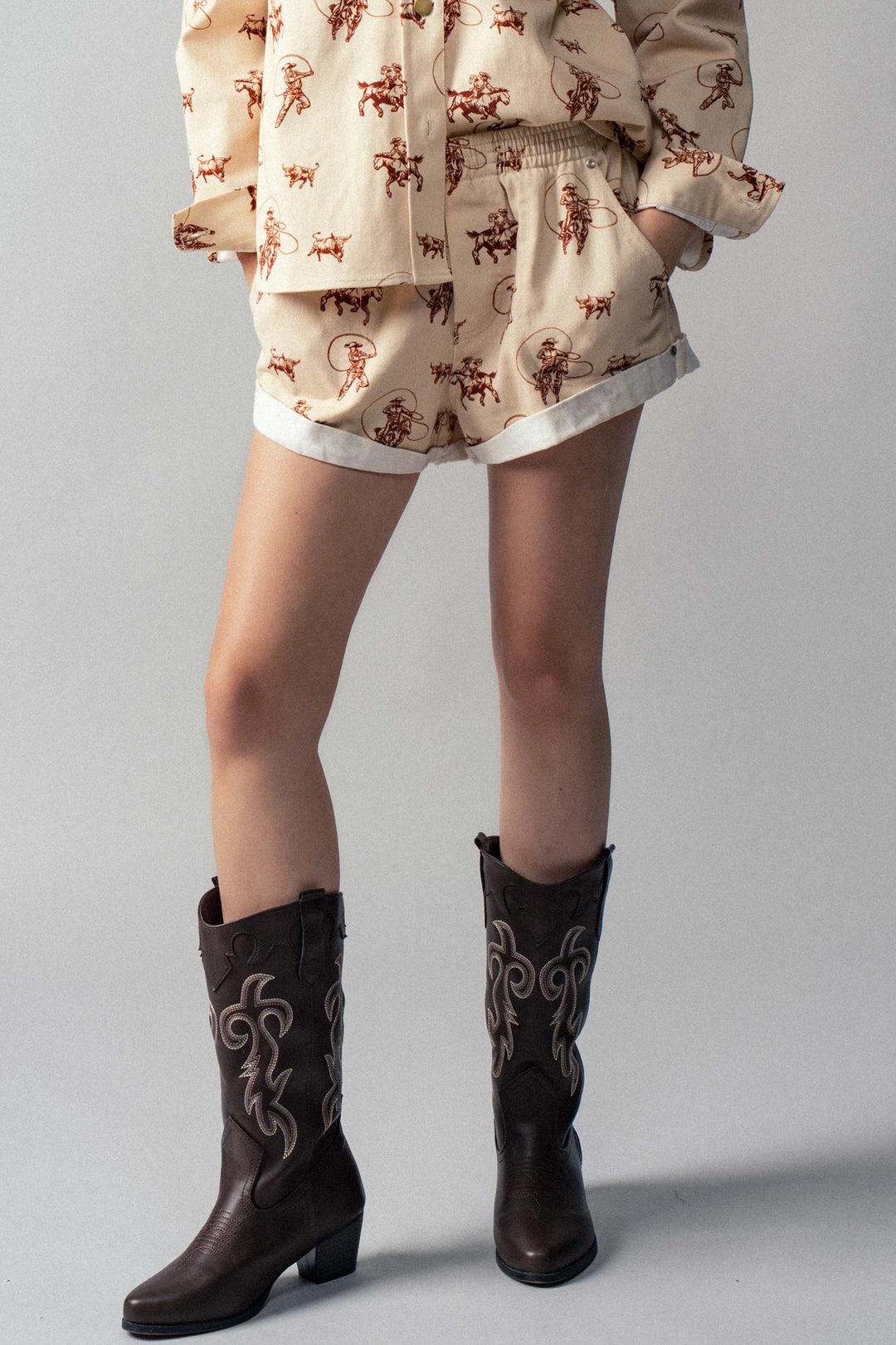 Rodeo Roundup Cuffed Shorts in Ivory - Women's Wholesale Shorts | Trend Notes