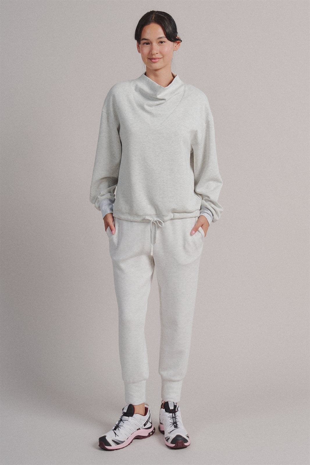 Scuba Cowl Mock Neck Sweatshirt Pilates Athflow Top for Wome in White Melange - Women's Wholesale Shorts | Trend Notes
